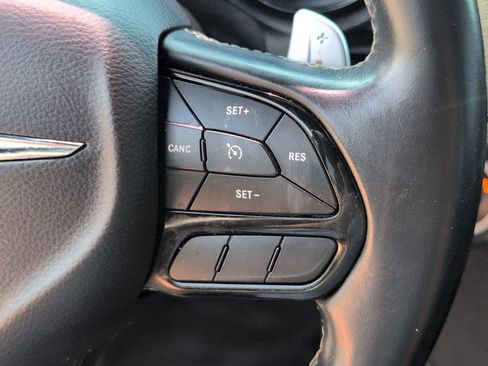 Used 2019 Chrysler 300 S AWD/4WD image 25