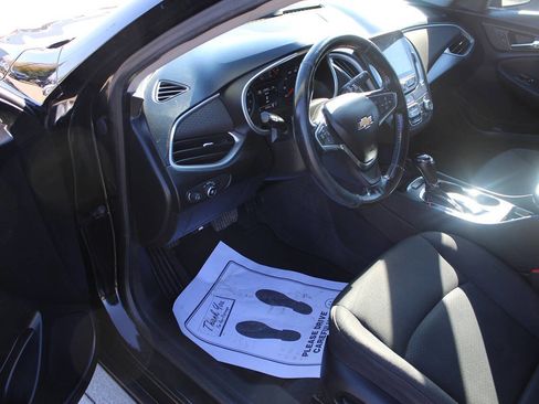 Used 2019 Chevrolet Malibu RS image 12