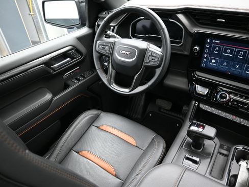 Used 2023 GMC Sierra 1500 AT4 w/ Technology Package AWD/4WD image 24