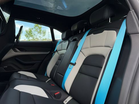 Used 2025 Porsche Taycan Turbo S image 29