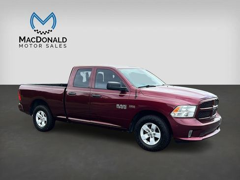 Used 2017 RAM 1500 Express RWD image 2