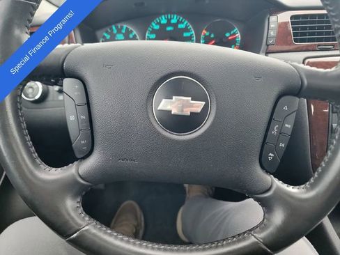 Used 2010 Chevrolet Impala LT w/ Convenience Package image 12