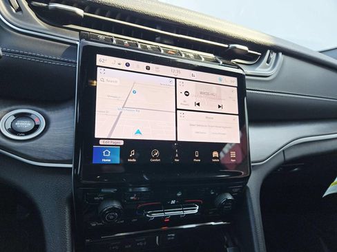 New 2025 Jeep Grand Cherokee Limited w/ Black Appearance Package image 19