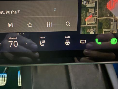 Used 2021 Tesla Model Y Performance image 38