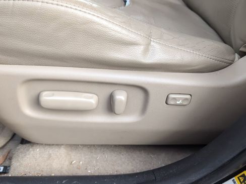 Used 2011 Toyota RAV4 Limited image 20