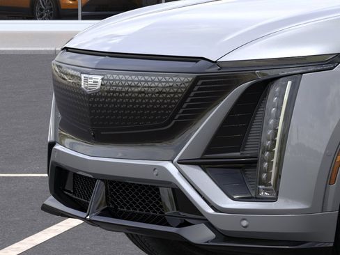 New 2026 Cadillac Lyriq V AWD/4WD image 43
