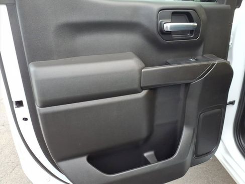 Used 2019 Chevrolet Silverado 1500 Custom Trail Boss w/ Custom Convenience Package image 13