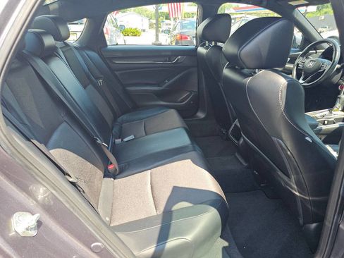 Used 2018 Honda Accord Sport image 32