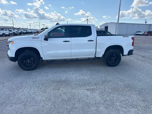 Used 2023 Chevrolet Silverado 1500 LT Trail Boss w/ Protection Package AWD/4WD image 3
