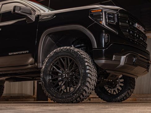 Used 2024 GMC Sierra 1500 Pro w/ Graphite Edition image 16