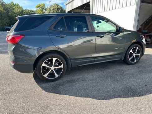 Used 2020 Chevrolet Equinox LS w/ LS Convenience Package FWD image 5