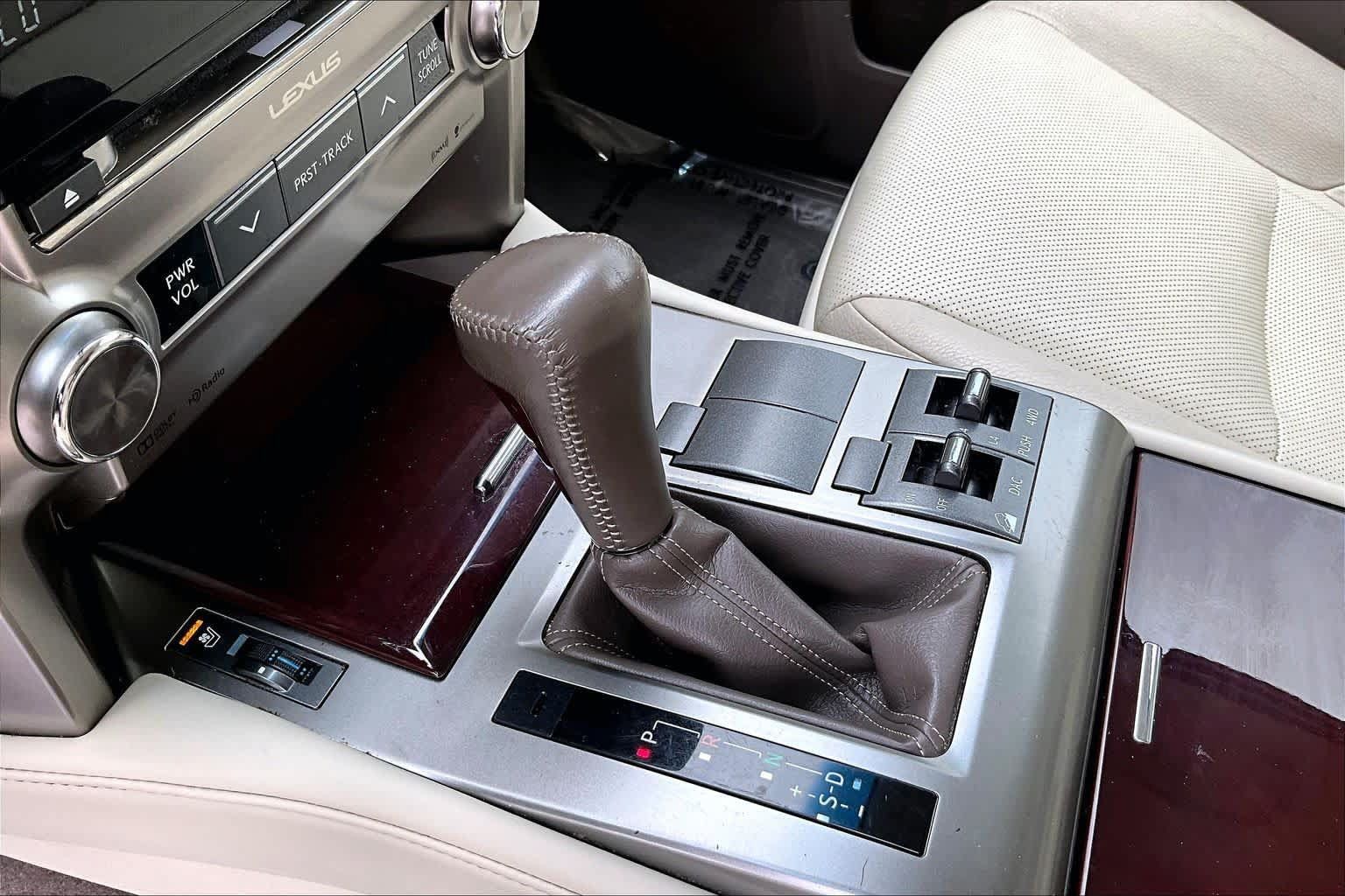 Used 2019 Lexus GX 460 Premium w/ Premium Package AWD/4WD image 17