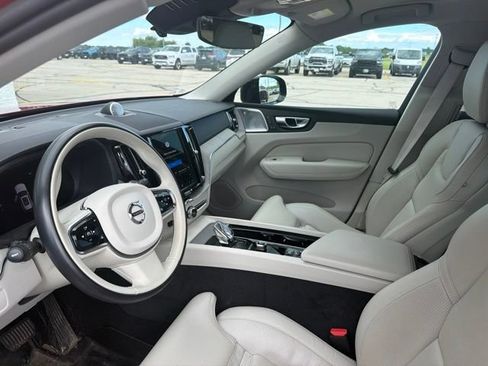 Used 2023 Volvo XC60 B6 Ultimate AWD/4WD image 7