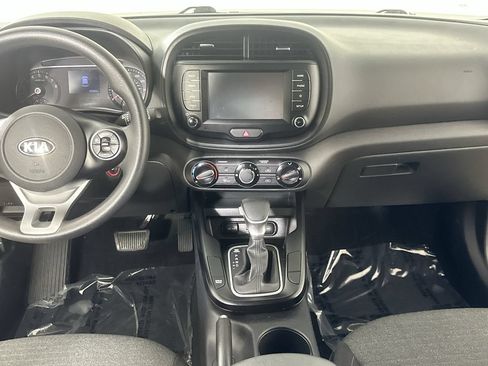 Used 2020 Kia Soul S FWD image 18