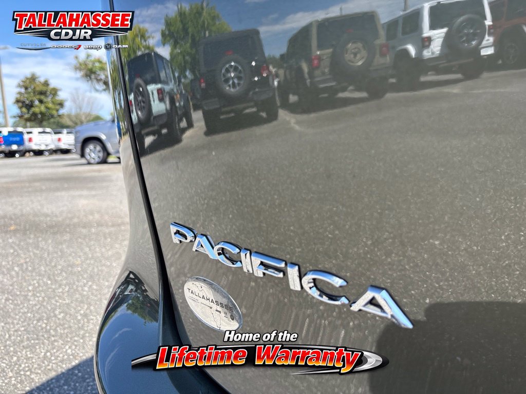 New 2027 Chrysler Pacifica Select FWD image 5