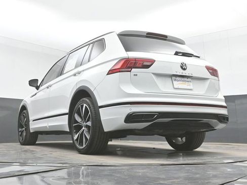 Used 2022 Volkswagen Tiguan SE R-Line FWD image 46