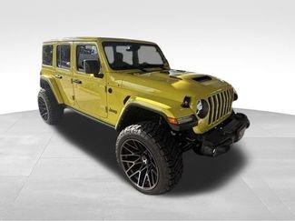 Used 2022 Jeep Wrangler Unlimited Rubicon w/ Trailer Tow Package AWD/4WD video 3