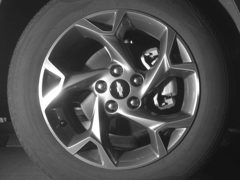 Used 2025 Chevrolet Trax LT w/ LT Convenience Package FWD image 13