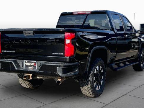 Used 2020 Chevrolet Silverado 2500 Custom w/ Custom Value Package AWD/4WD image 13