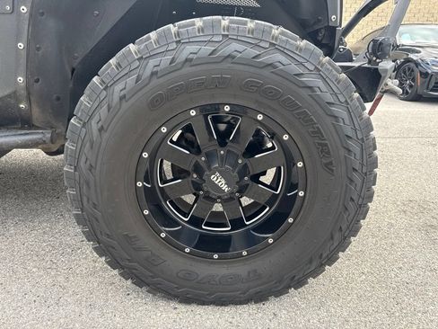 Used 2015 Jeep Wrangler Unlimited Sport w/ Connectivity Group AWD/4WD image 4
