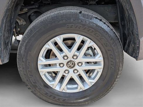 Used 2023 Toyota Tundra SR5 w/ SR5 Convenience Package AWD/4WD image 23