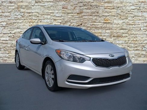 Used 2014 Kia Forte EX FWD image 2