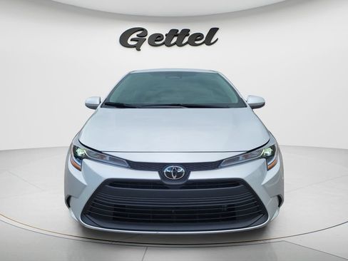 Certified 2025 Toyota Corolla LE FWD image 2