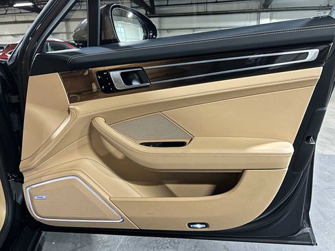 Used 2018 Porsche Panamera 4S AWD/4WD image 10