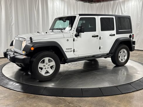 Used 2018 Jeep Wrangler Unlimited Sport S AWD/4WD image 1