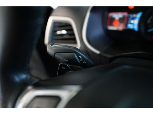 Used 2016 Ford Edge SEL w/ Equipment Group 201A FWD image 22