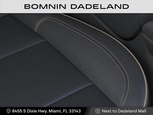 Used 2026 Chevrolet Suburban Premier image 21