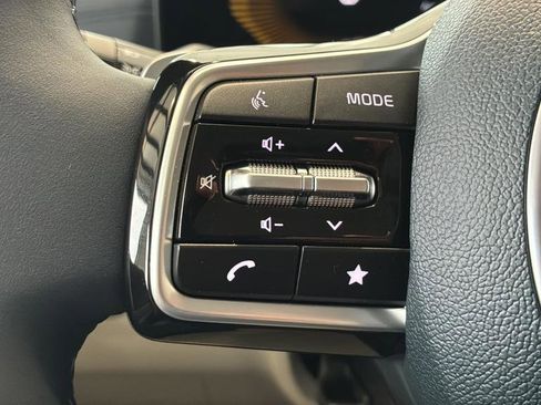 New 2026 Kia Carnival EX FWD image 35