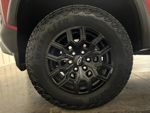 Used 2024 Chevrolet Colorado Trail Boss w/ Advanced Trailering Package image 11