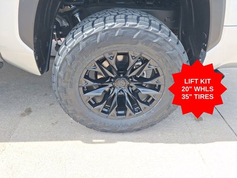 Used 2025 Toyota Tundra SR5 AWD/4WD image 11