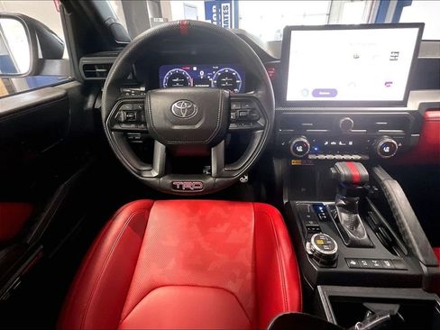 Used 2025 Toyota Tacoma TRD Pro AWD/4WD image 17