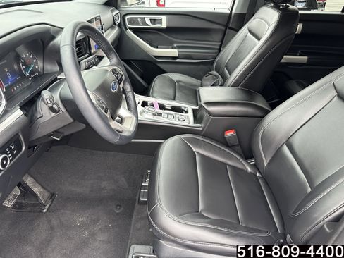 Used 2023 Ford Explorer XLT w/ Equipment Group 202A AWD/4WD image 16