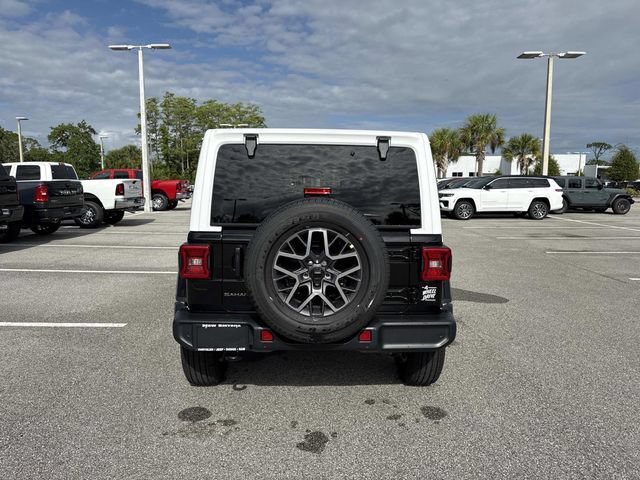 New 2026 Jeep Wrangler Unlimited Sahara w/ Whitecap Package AWD/4WD image 4