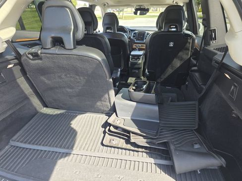 Used 2021 Volvo XC90 T6 Momentum w/ Advanced Package AWD/4WD image 16
