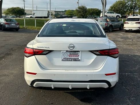 Used 2025 Nissan Sentra SV w/ All-Weather Package FWD image 5