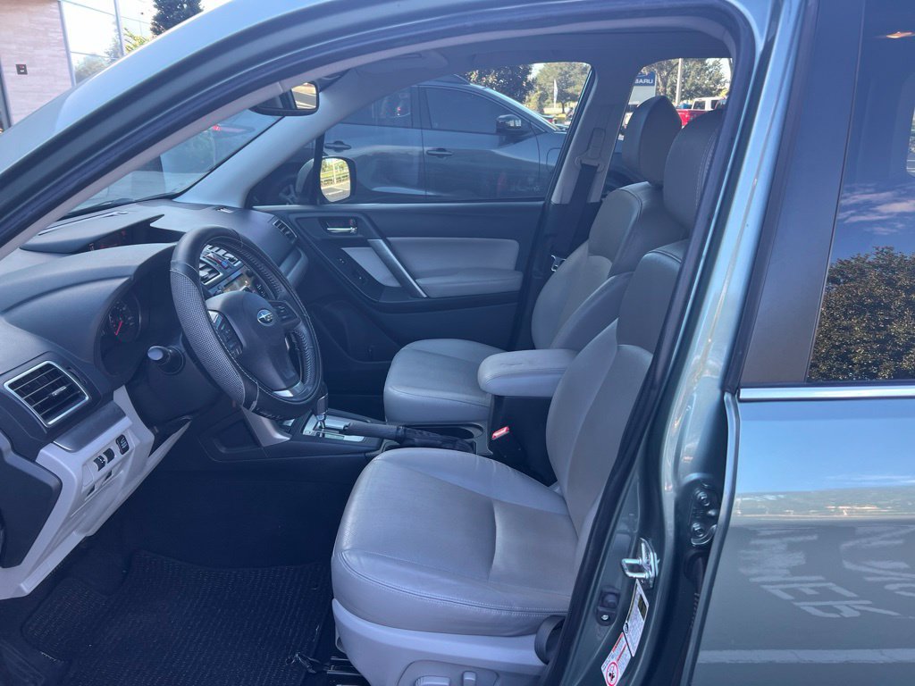 Used 2016 Subaru Forester 2.5i Limited AWD/4WD image 2