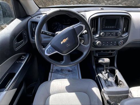 Used 2015 Chevrolet Colorado W/T w/ WT Convenience Package RWD image 5