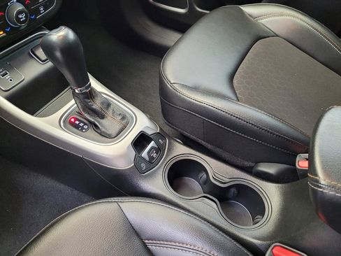 Used 2020 Jeep Compass Latitude image 26