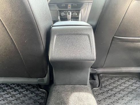 Used 2023 Volkswagen Jetta SE FWD image 28