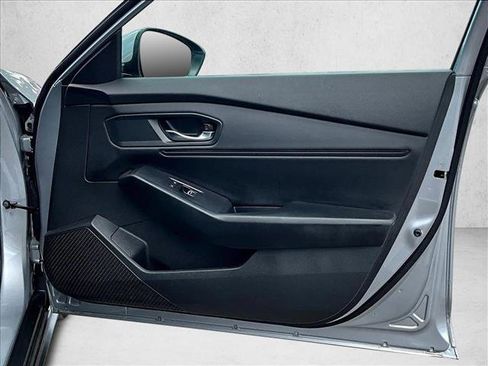 Used 2023 Honda Accord EX image 19