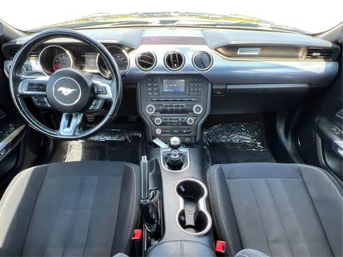 Used 2018 Ford Mustang GT RWD image 30