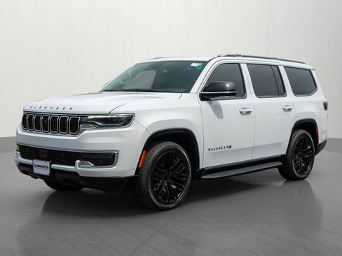 Used 2023 Jeep Wagoneer 4WD w/ Convenience Group I image 3