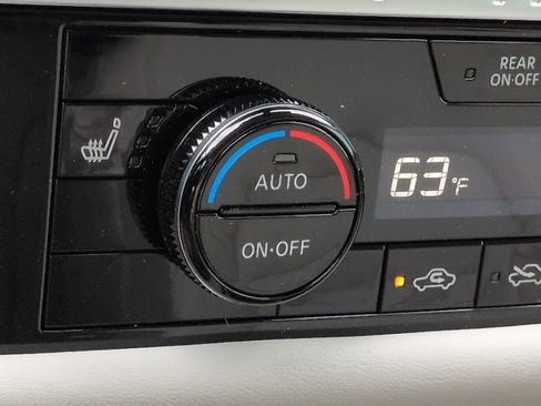 New 2026 Nissan Pathfinder SL image 23