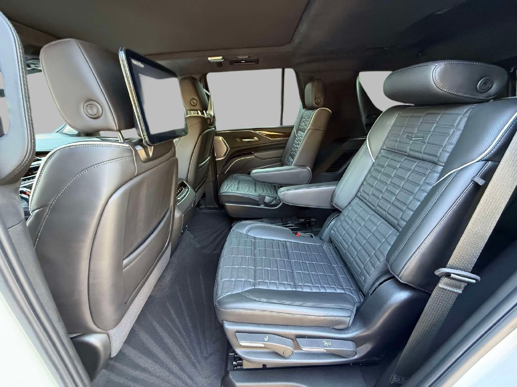 Used 2024 Cadillac Escalade Sport Platinum w/ LPO, ONYX Package AWD/4WD image 20