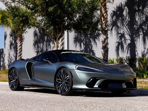 Used 2025 McLaren GTS TechLux image 4