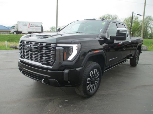 Used 2024 GMC Sierra 2500 Denali Ultimate image 13